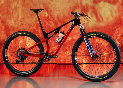 Metallurgica Veneta Pro Team își lansează sezonul 2026 alături de Merida