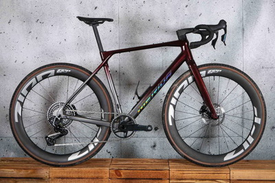 Merida Mission 9000 – ADN de cursieră, spirit gravel. Verdict excelent în testul Road.cc